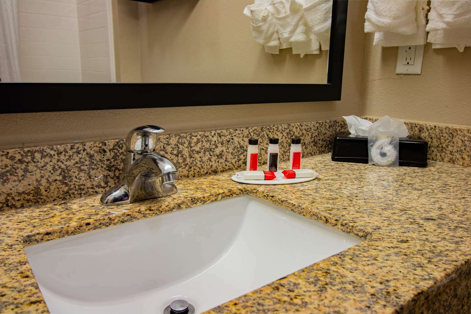 Surestay Plus Hotel By Best Western Owasso Tulsa North Room photo